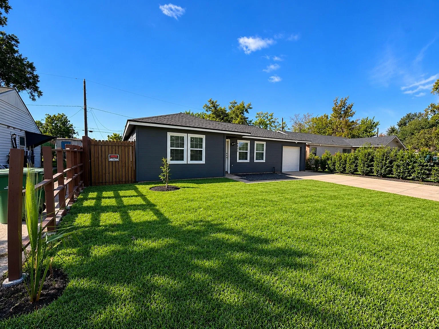 3 bed, 2.0 bath, 1146 sqft, $1,950 — Photo 2