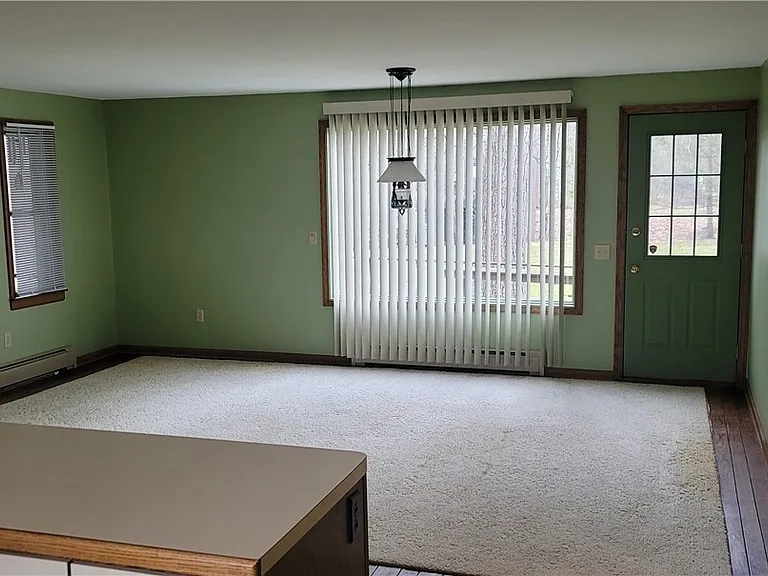 1028 E Main St — Photo 6