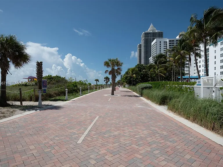 5005 Collins Ave #1506 — Photo 50