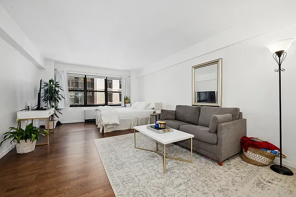 Rented by Corcoran | media 6