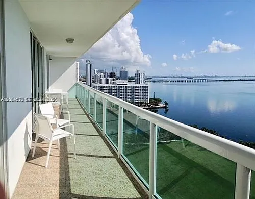 1800 N Bayshore Dr Photo 1