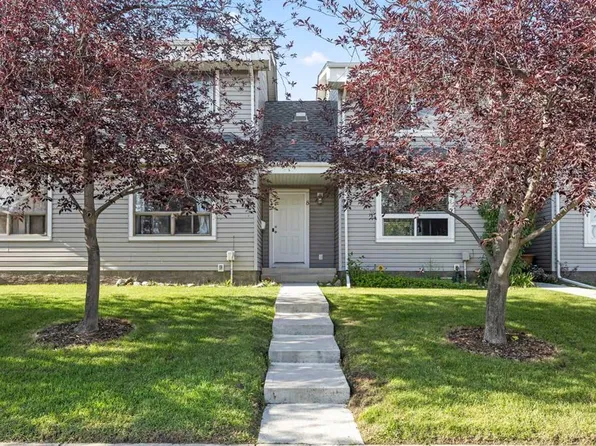 4360 S 58th St NE #8, Calgary, AB T1Y 4S4