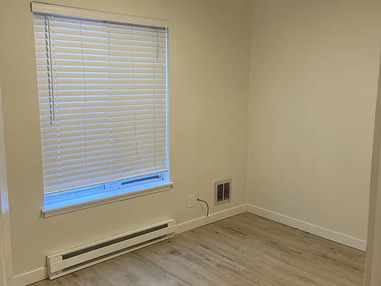 211 E Wallace Ave #3 — Photo 6