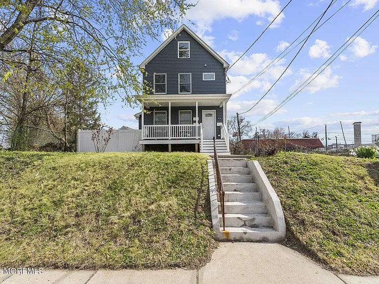 816 King Georges Rd #2 — Photo 3