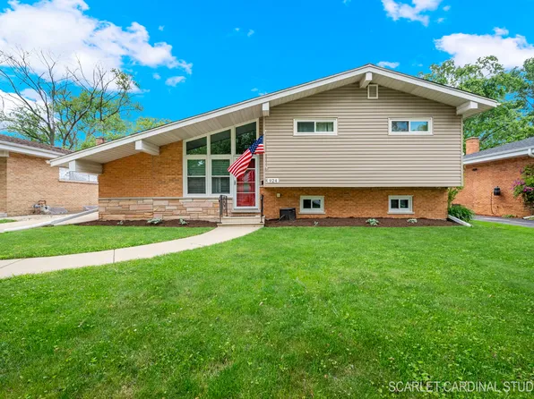 924 S Euclid Ave, Villa Park, IL 60181