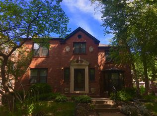 7541 York Dr, Saint Louis, MO 63105