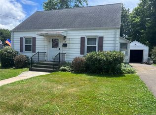 35 Parkview Rd, Hamden, CT 06514