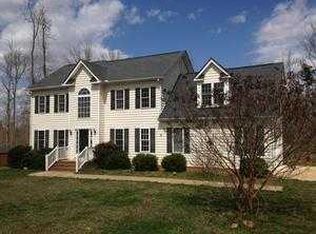 12200 Hidden Valley Dr, Amelia Court House, VA