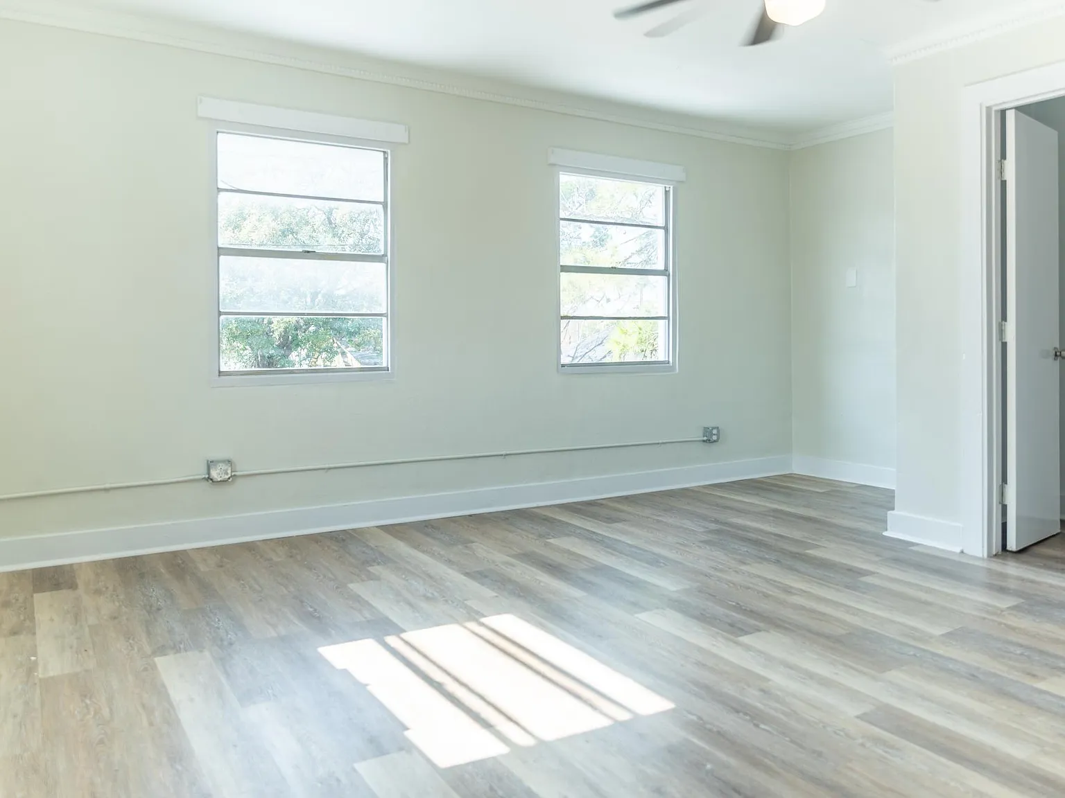 404 S Wells St — Photo 1