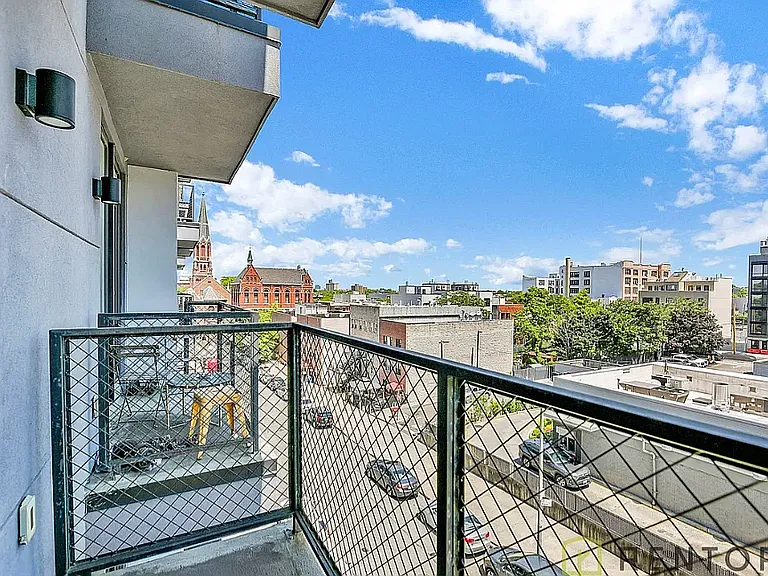 1875 Atlantic Ave #204R — Photo 5