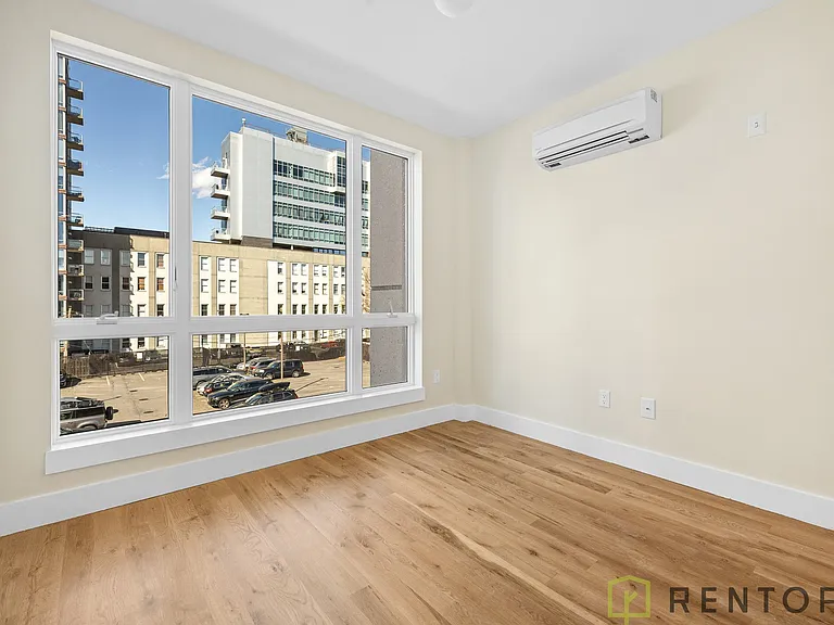 28 Richardson St #2A — Photo 7