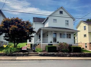 221 Simpson St, Dupont, PA 18641