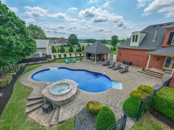 107 Churchill Farms Dr, Murfreesboro, TN 37127