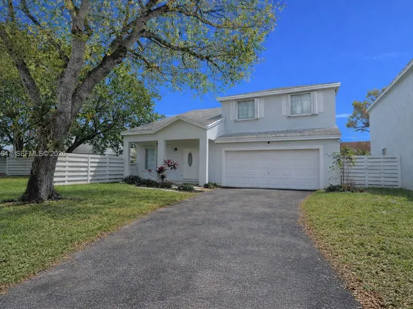 14615 SW 142nd Place Cir, Miami, FL 33186