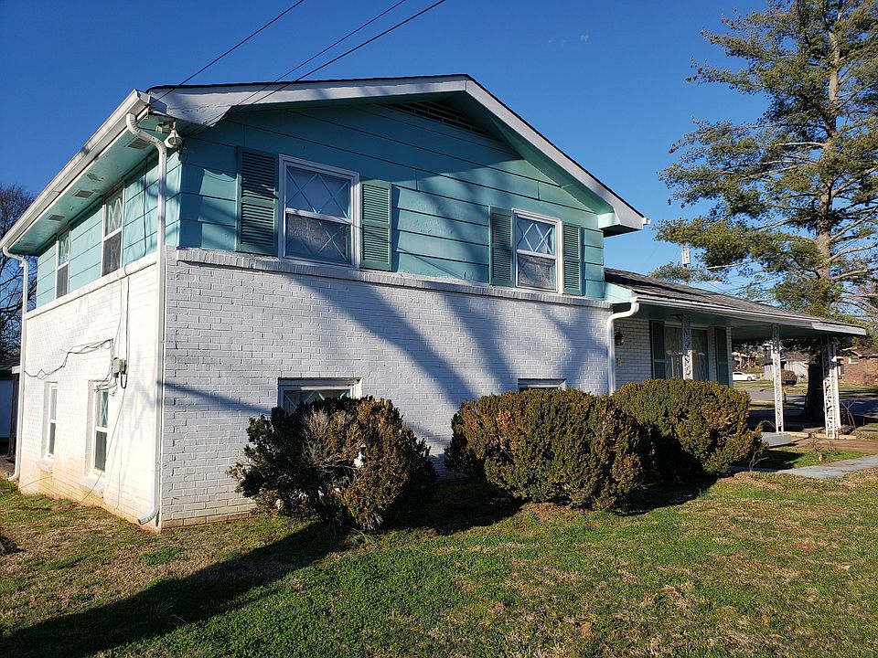 1st image of 3820 Crouch Dr