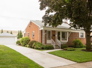 29460 Orangelawn St, Livonia, MI 48150