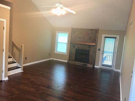3rd image of 2256 Ravenwood Trl