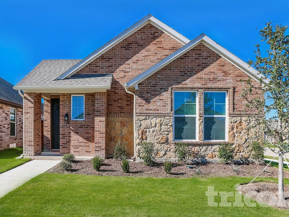 1st image of 8121 Brookhaven Dr