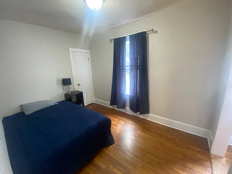 2725 N Bremen St — Photo 1