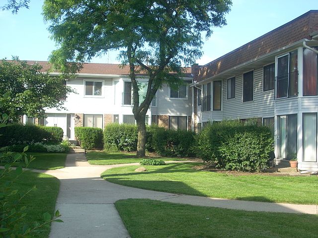 1st image of 2810 Mitchell Dr APT 8