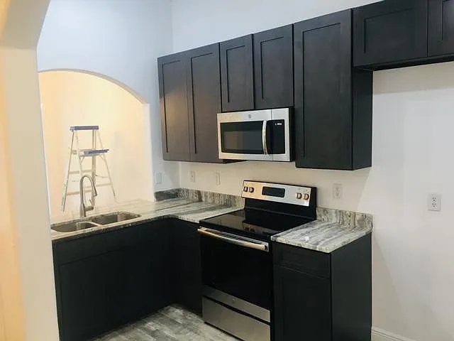 480 Margie Dr — Photo 12