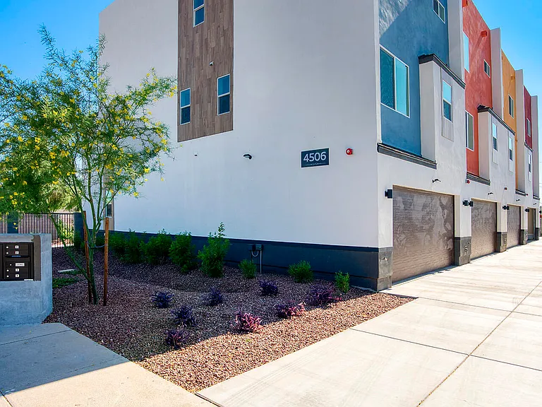 4506 N 10th St #3 — Photo 2