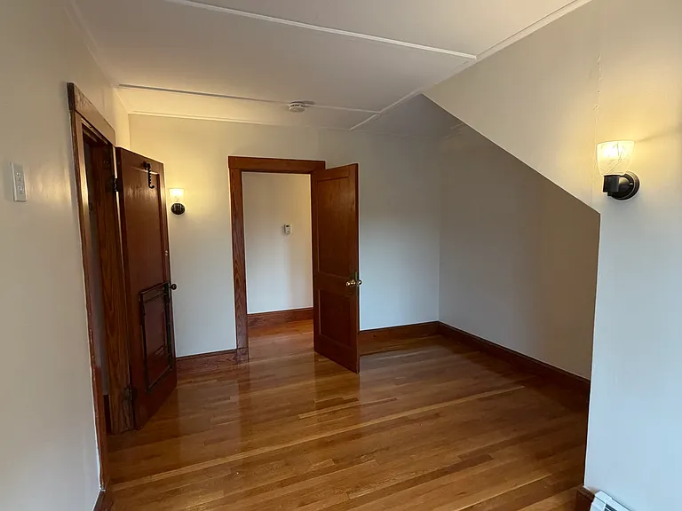 61 Kent St #2 — Photo 14