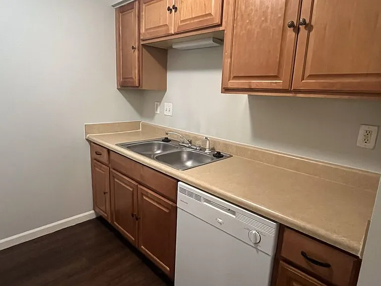 Foxfire West Apartments — Photo 43