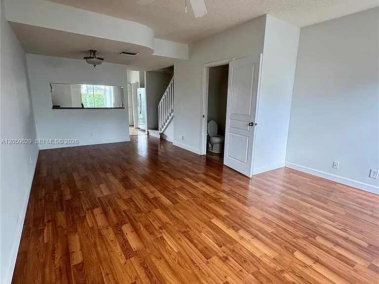 16743 Hemingway Dr — Photo 3