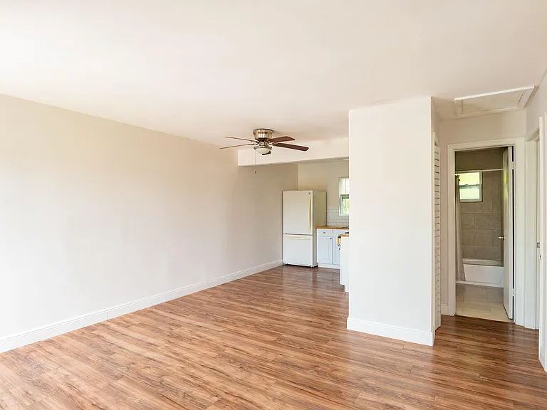 715 N Swinton Ave #2A — Photo 3