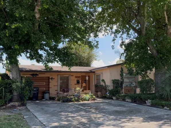 6360 SW 9th Pl, North Lauderdale, FL 33068