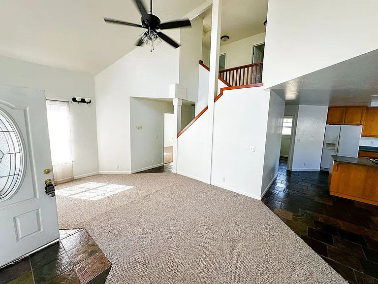 2750 Meadow Creek Way — Photo 4