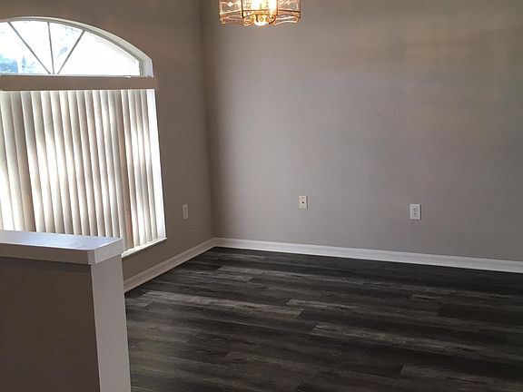 3rd image of 4733 Bloom Dr
