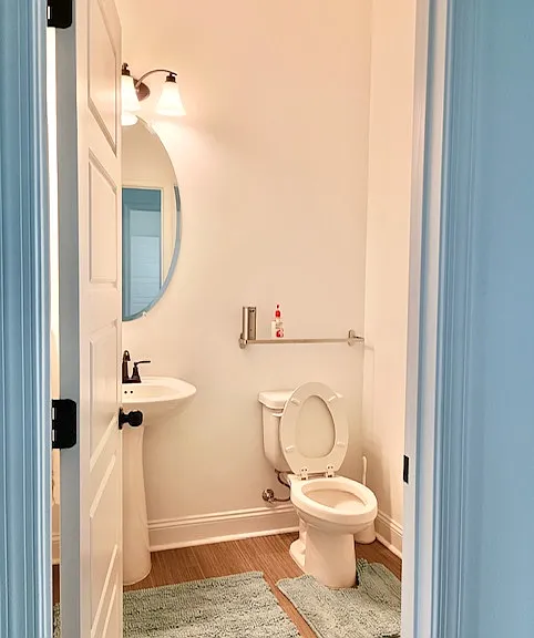 main level half bathy