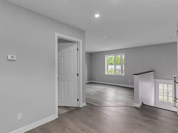4th image of 76 Joseph St #1
