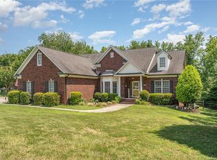 200 Wagontree Ct, Dallas, NC 28034