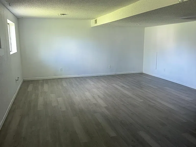 3235 Schilling St — Photo 26