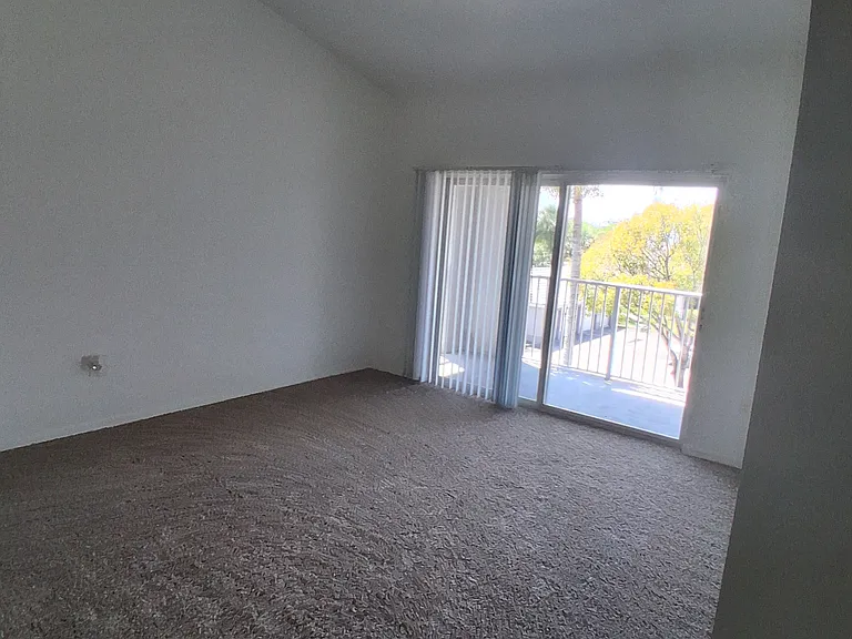 11165 SW 6th St #305 — Photo 18