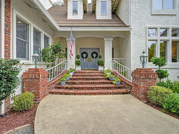 4th image of 4931 Lexington Cir