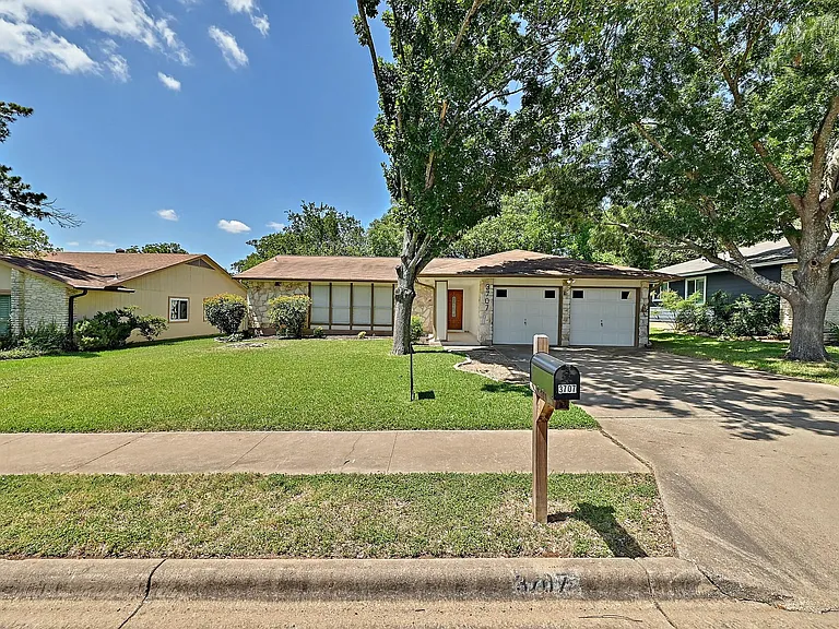 3707 Tarragona Ln — Photo 1