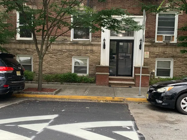 42 Park Ave APT 27, Bloomfield, NJ 07003