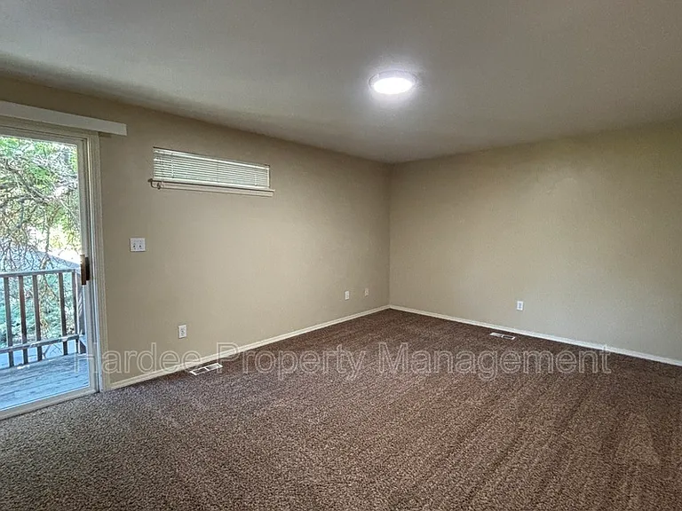 1602 W Highland St — Photo 15