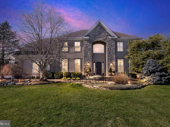 204 Fernwood Ct, Mullica Hill, NJ 08062
