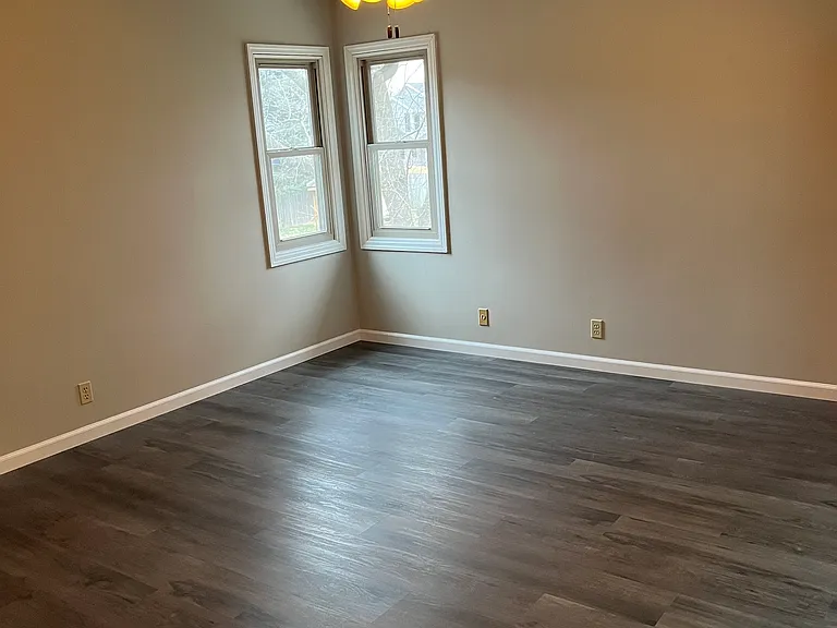 2707 Nottingham Dr — Photo 8
