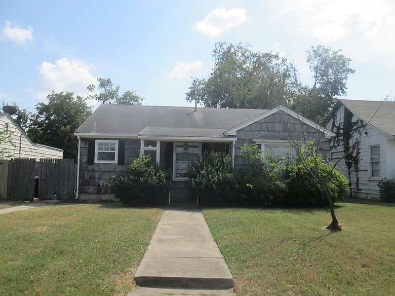 1st image of 5905 Calmont Ave
