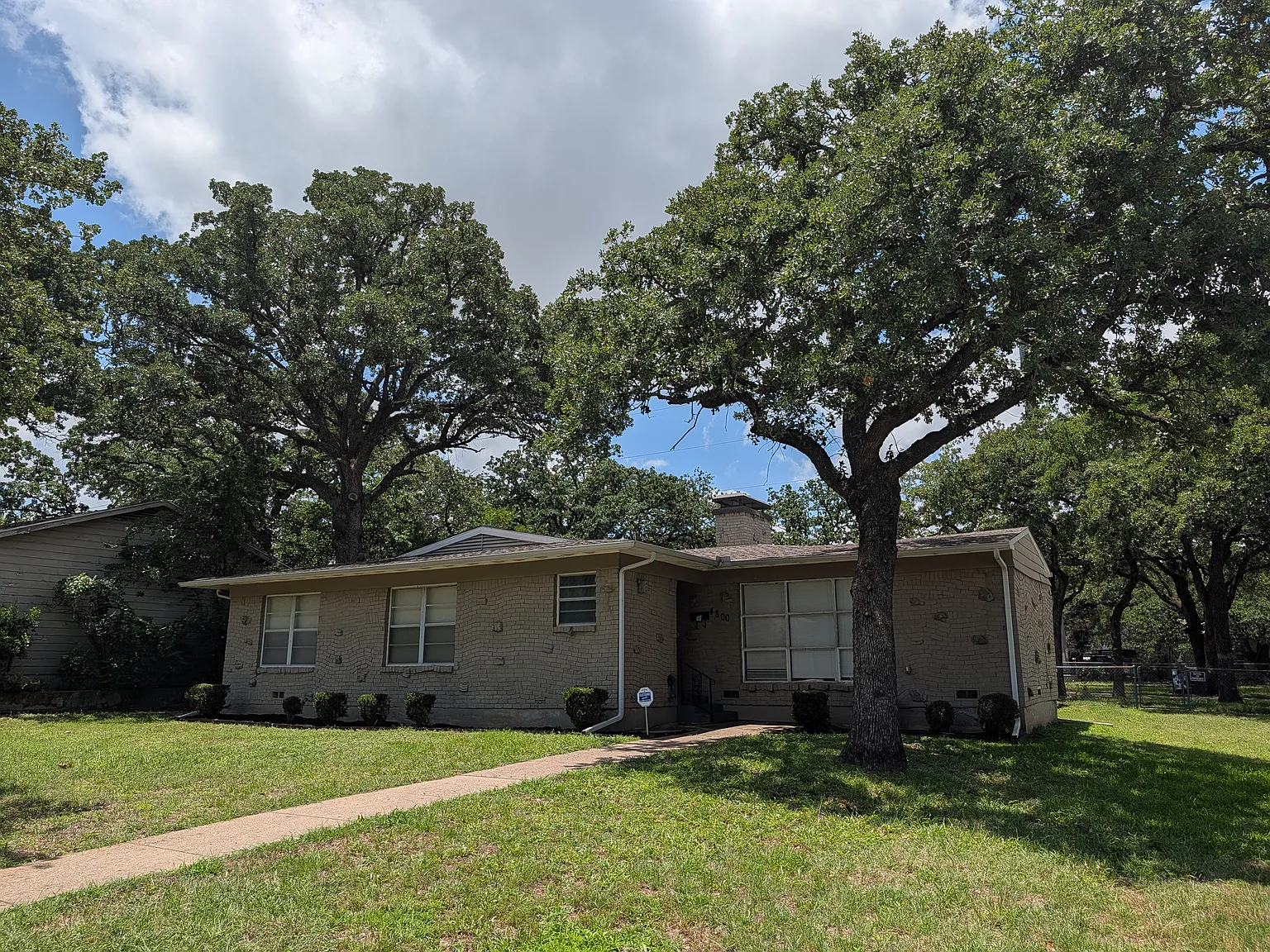 4800 Dunlap Dr. Fort Worth, TX 76119 — Photo 2