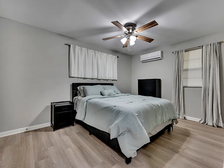 115 Elm St #101 — Photo 7