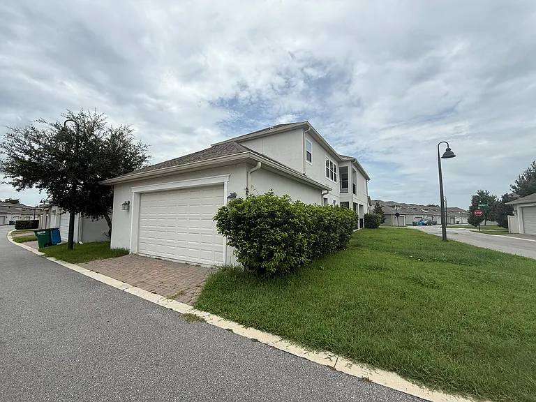 1337 Silver Moon Ln — Photo 22