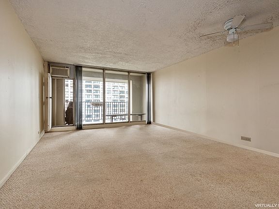 2nd image of 1960 N Lincoln Park West 1202