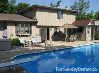 4366 Leonore Dr, Decatur, IL 62526